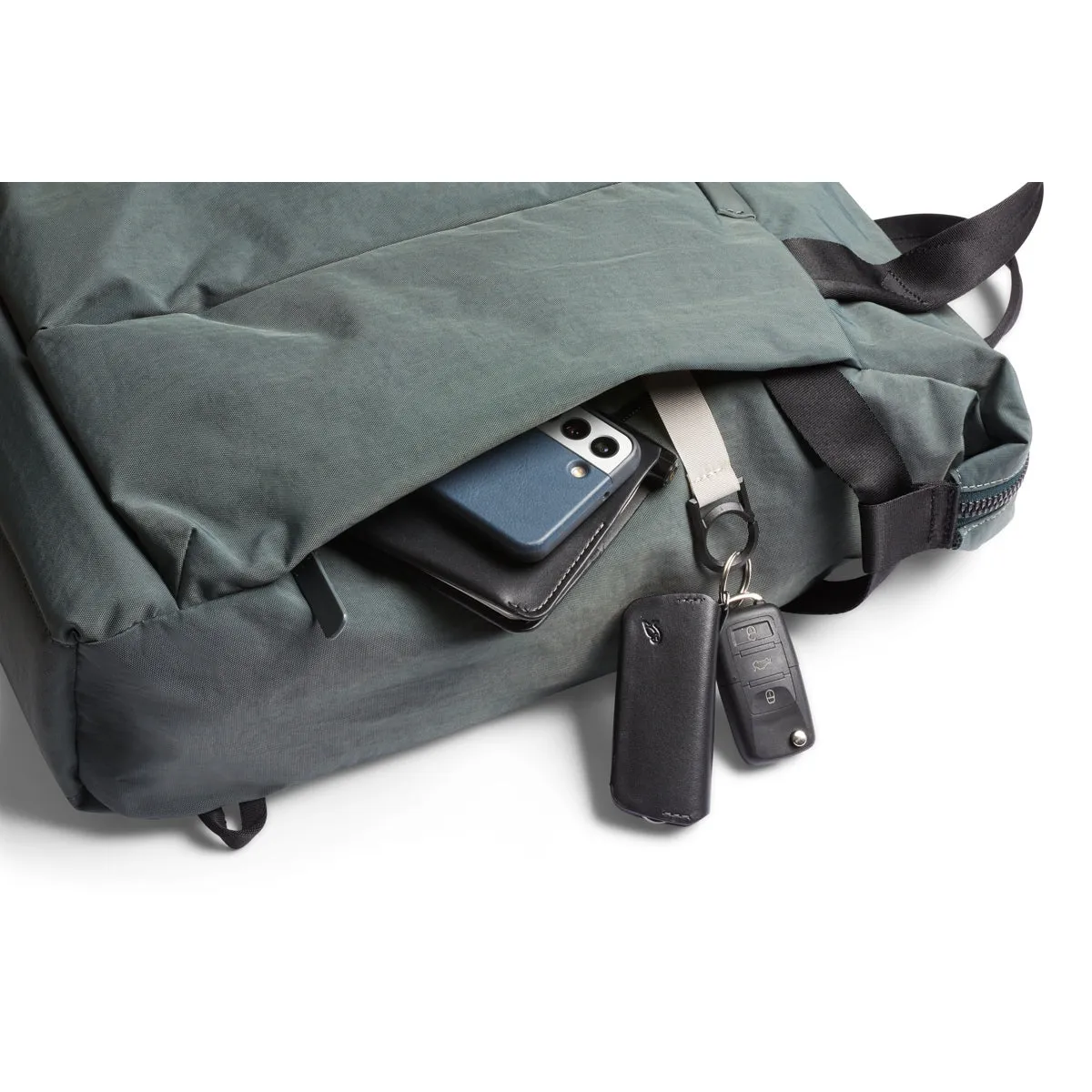 Bellroy Tokyo Totepack in Everglade